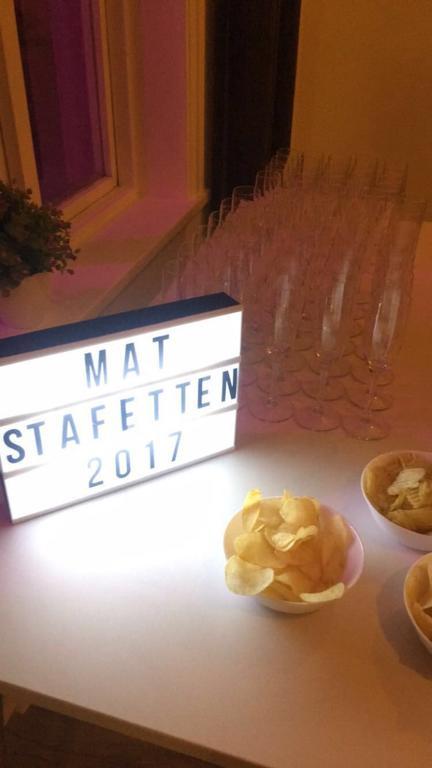 Hotell Restaurang Naemforsen Näsåker Exteriér fotografie