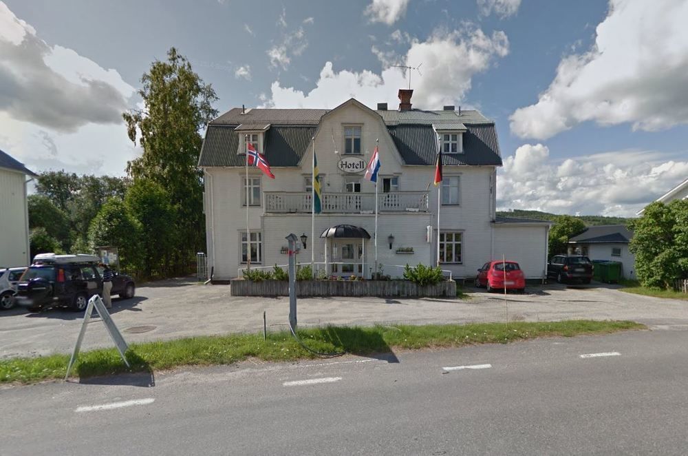 Hotell Restaurang Naemforsen Näsåker Exteriér fotografie
