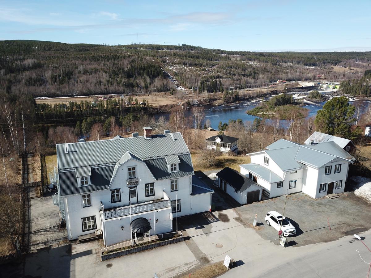 Hotell Restaurang Naemforsen Näsåker Exteriér fotografie